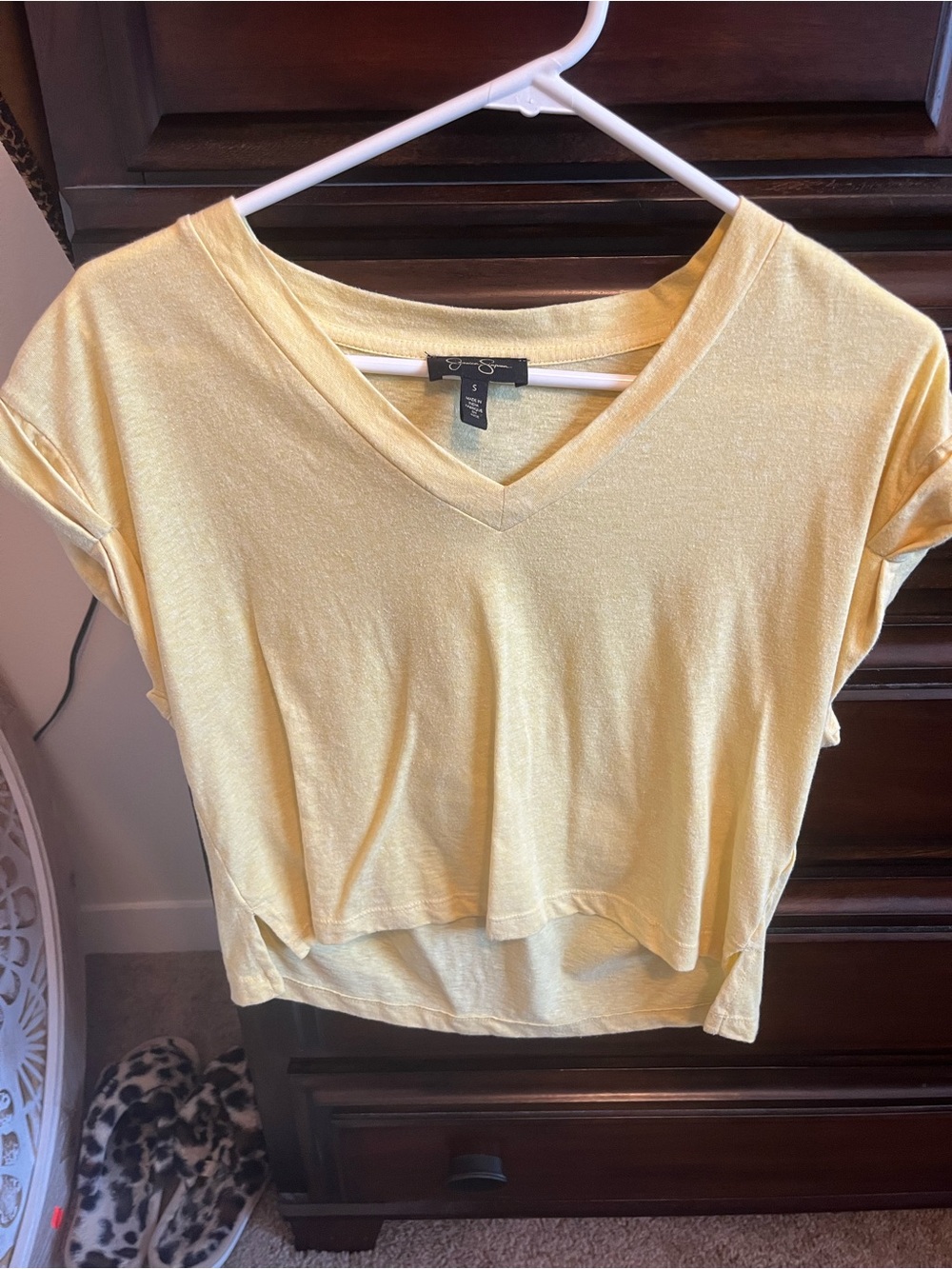 Jessica Simpson Soft Yellow V-Neck Cropped Tee